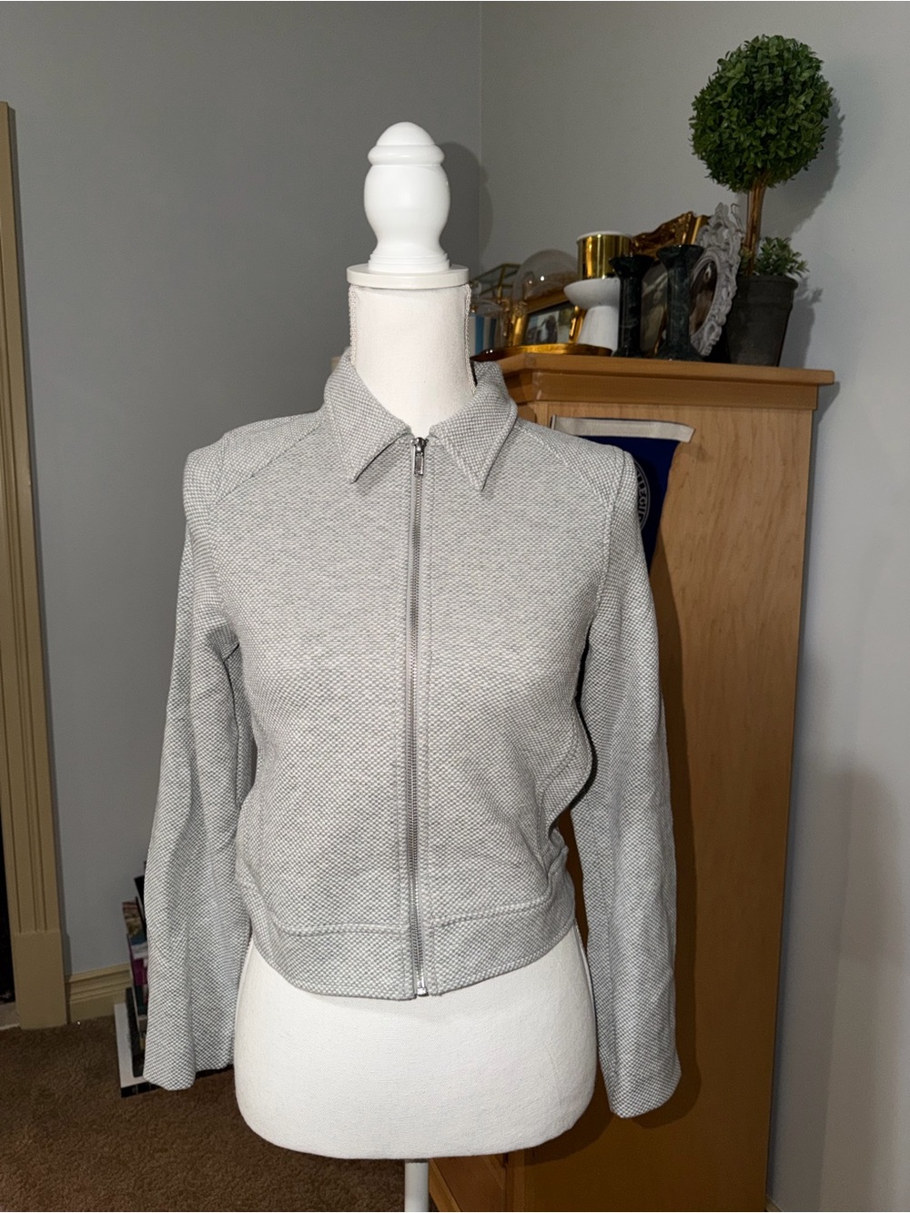 NWOT Banana Republic Light Gray Zip-Front Women’s Jacket Size XS